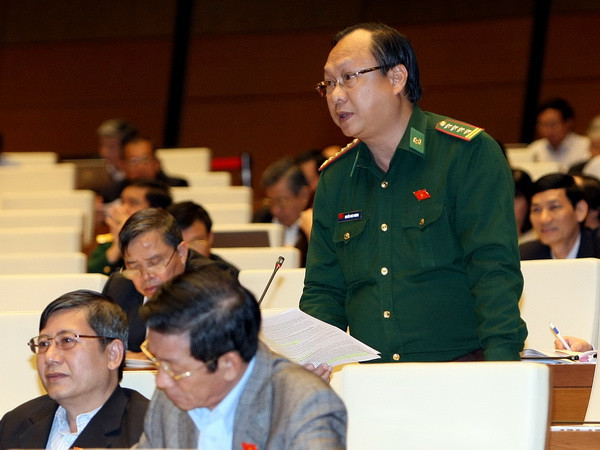 Ghi rõ nội dung phải tôn trọng, phục vụ nhân dân trong Luật Công an ảnh 1