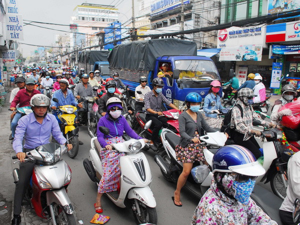 Khắc phục tình trạng ùn tắc giao thông cục bộ tại Hà Nội và TP.HCM ảnh 1