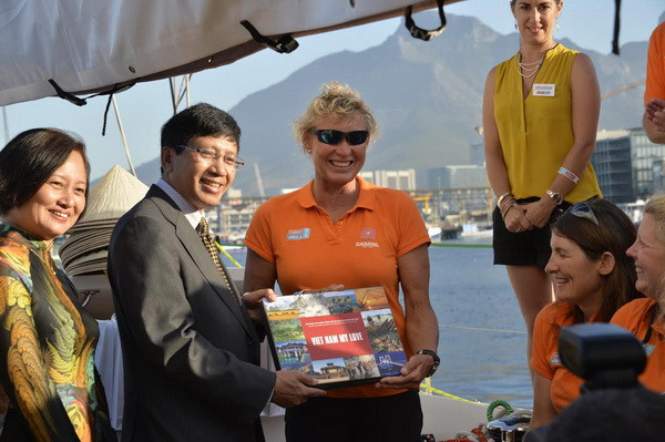 Thuyền buồm quốc tế mang tên Đà Nẵng cập cảng Cape Town ảnh 1