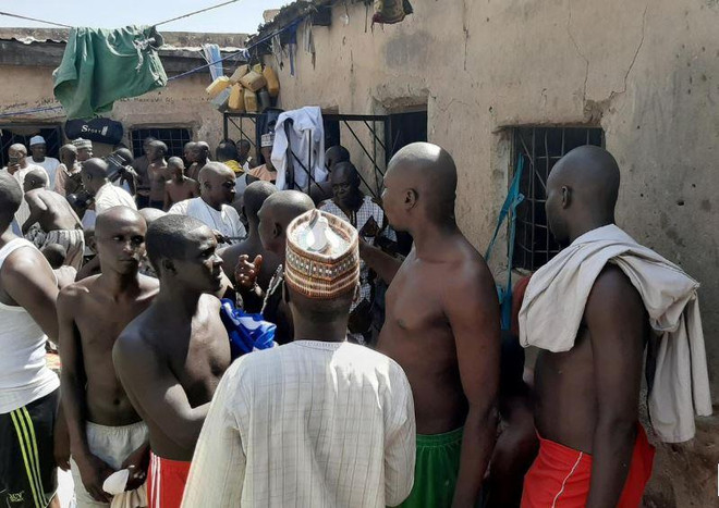 Nigeria giải cứu hàng chục người bị bạo hành trong trường Hồi giáo ảnh 1