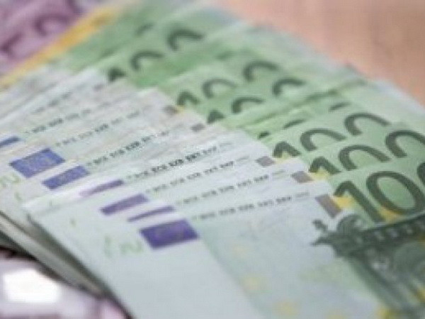 Pháp sẽ không cắt giảm thêm chi tiêu công trong năm nay ảnh 1