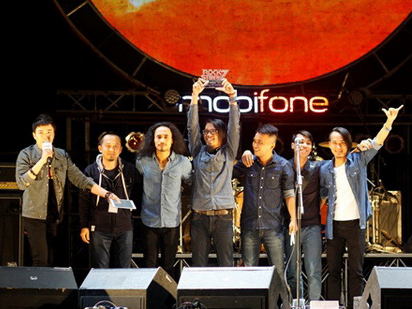 Hà Trần ngưỡng mộ Microwave trong Rockstorm 7 tại Đà Nẵng ảnh 3