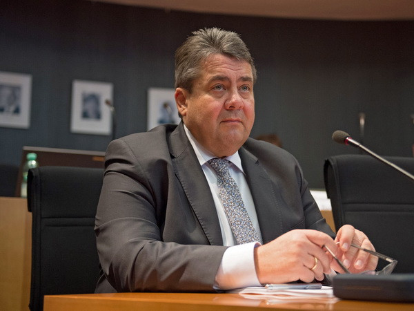 Phó Thủ tướng Đức Sigmar Gabriel. (Ảnh: EPA/TTXVN) Đức cảnh báo cắt viện trợ với các nước từ chối nhận lại người tị nạn ảnh 1
