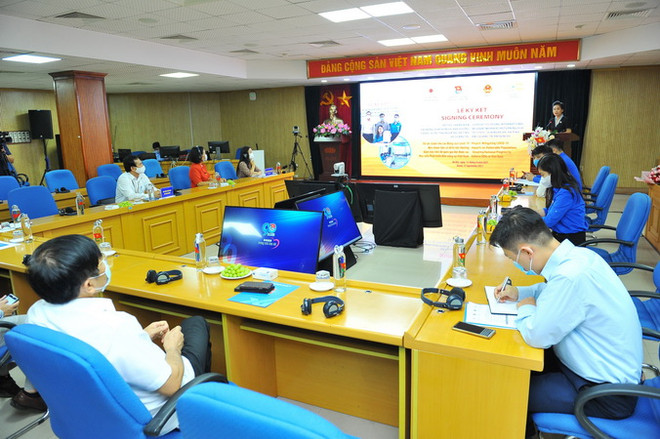 Quang cảnh buổi lễ. (Ảnh: Minh Đức/TTXVN) Hỗ trợ thanh niên đi xuất khẩu lao động trở về bị ảnh hưởng COVID-19 ảnh 2