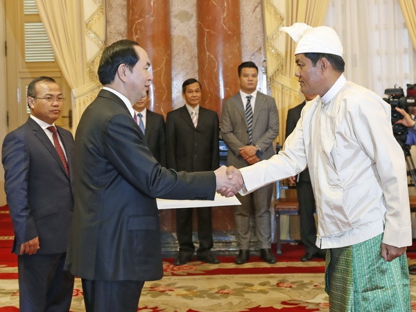 Chủ tịch nước Trần Đại Quang tiếp các Đại sứ trình Quốc thư ảnh 4