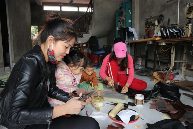 Chăm sóc sức khỏe và bảo vệ quyền lợi cho người lao động ảnh 3