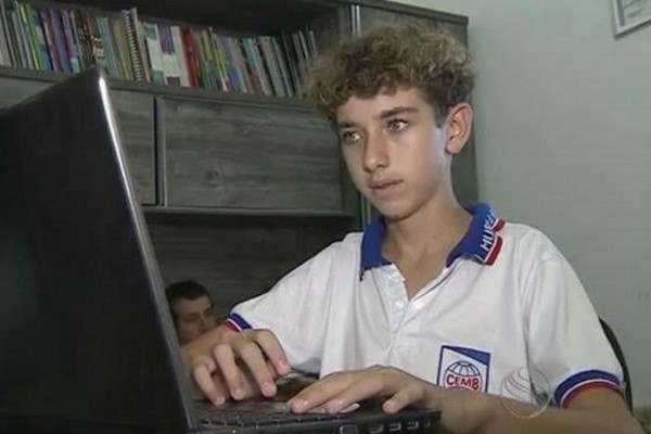 Brazil: Một cậu bé 14 tuổi trở thành tân sinh viên y khoa ảnh 1
