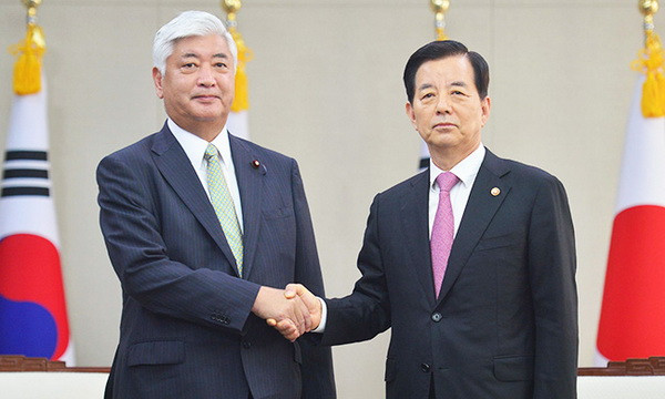 Hàn Quốc-Nhật Bản nhất trí phối hợp đối phó với Triều Tiên ảnh 1