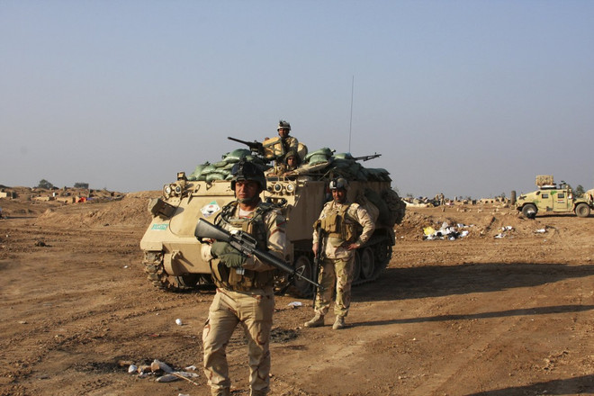 Iraq yêu cầu Mỹ cung cấp thêm khí tài để đối phó với IS ảnh 1