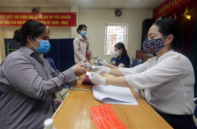 Hà Nội triển khai đợt 2 hỗ trợ đối tượng gặp khó khăn do dịch COVID-19 ảnh 1