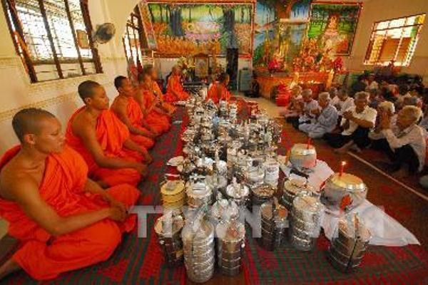 Đồng bào Khmer ở Bạc Liêu vui đón Tết Chôl Chnăm Thmây 2015 ảnh 1