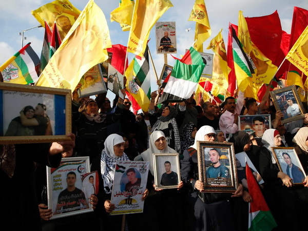 Đụng độ tại biểu tình của người Palestine ủng hộ tù nhân tuyệt thực ảnh 1