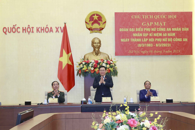 Phụ nữ Công an - Những “bông hồng thép” khắc tinh của tội phạm ảnh 3