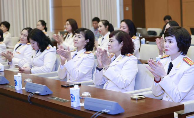 Phụ nữ Công an - Những “bông hồng thép” khắc tinh của tội phạm ảnh 4