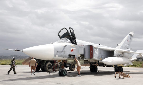 Cựu Phó Chủ tịch OSCE: Máy bay NATO tham gia bắn hạ Su-24 Nga ảnh 1