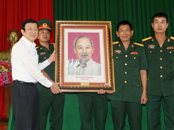 Chủ tịch nước thăm bộ đội và đồng bào các dân tộc tỉnh Đắk Nông ảnh 2