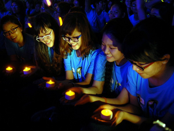 Hơn 5.000 người tham gia sự kiện Giờ Trái Đất tại TP.HCM ảnh 1