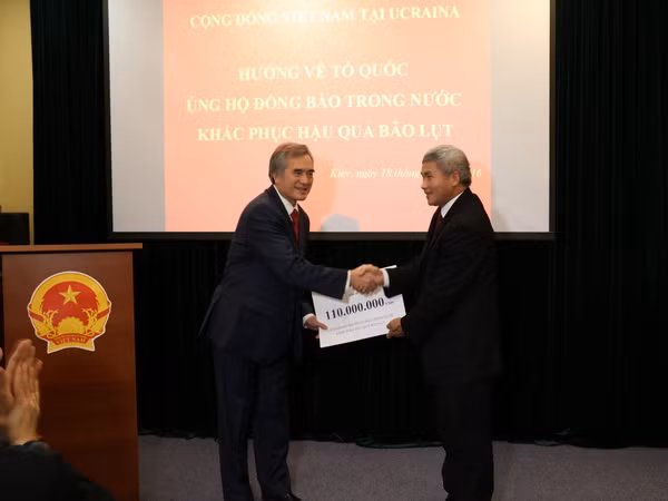 Cộng đồng người Việt ở Ukraine chung tay ủng hộ miền Trung ảnh 1