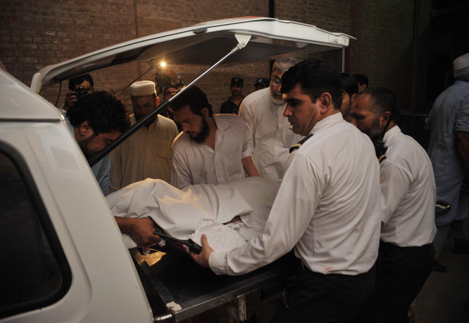 Pakistan bắt 200 người để điều tra vụ bắn máy bay chở khách ảnh 1