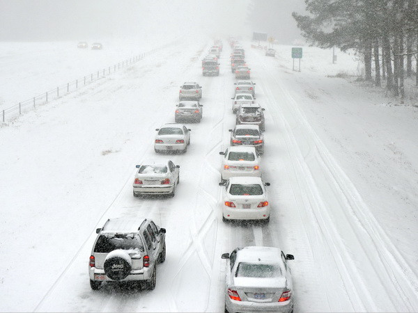 Khu vực thủ đô Washington của Mỹ chìm trong băng giá ảnh 1