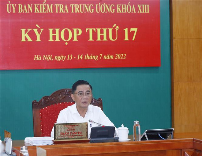 Ủy viên Bộ Chính trị, Bí thư Trung ương Đảng, Chủ nhiệm Uỷ ban Kiểm tra Trung ương Trần Cẩm Tú chủ trì Kỳ họp. (Ảnh: Phương Hoa/TTXVN) Xem xét kỷ luật và đề nghị kỷ luật một số đảng viên và tổ chức đảng ảnh 1