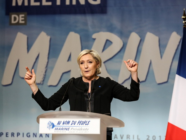 Ứng cử viên Le Pen cáo buộc các đối thủ phớt lờ vấn đề khủng bố ảnh 1