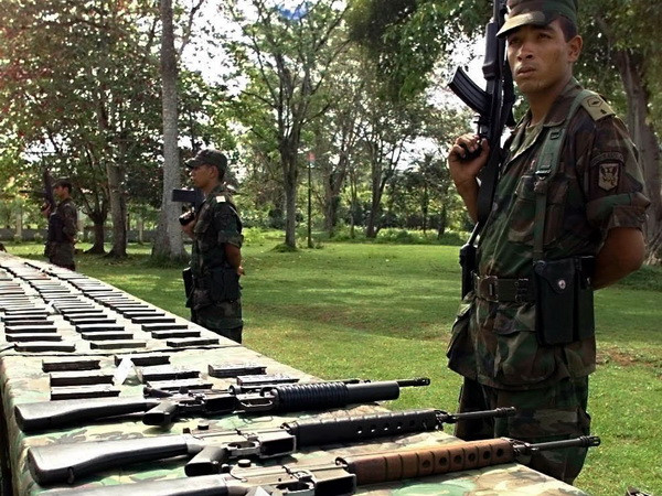 FARC trục xuất khỏi hàng ngũ 5 tư lệnh bất đồng chính kiến ảnh 1