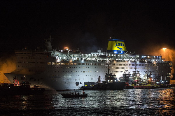 May mắn không có thương vong trong vụ cháy phà ở Hy Lạp ảnh 1