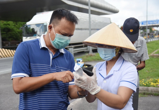 Đồng Nai ngăn chặn dịch bệnh lây lan vào các công ty, doanh nghiệp ảnh 1