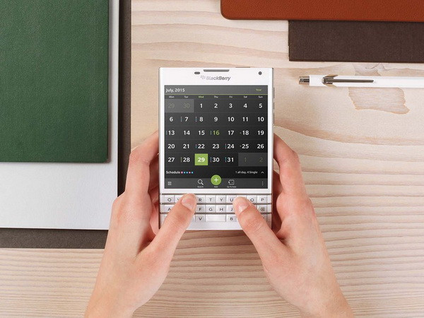 Hãng BlackBerry thông báo lỗ 207 triệu USD trong quý 2 ảnh 1