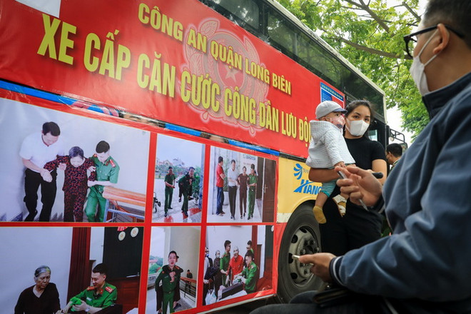 Hà Nội: Cấp căn cước công dân gắn chíp điện tử lưu động trên ôtô ảnh 1