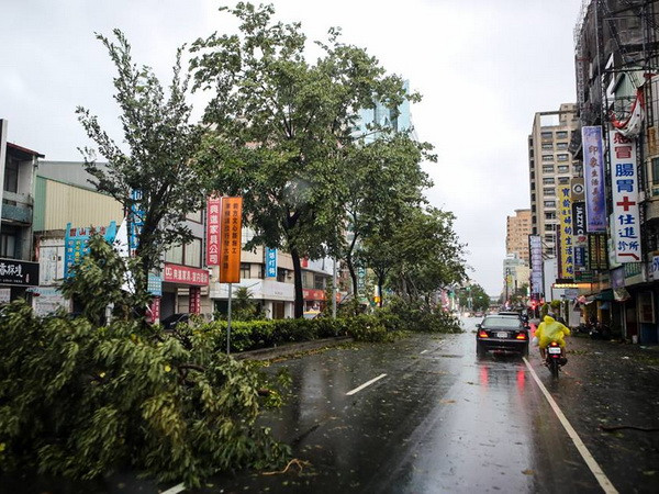 Bão Megi đổ bộ vào Đài Loan, ít nhất trên 30 người bị thương ảnh 3