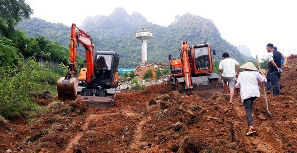 Khôi phục sản xuất và ổn định đời sống người dân sau mưa lũ ảnh 1