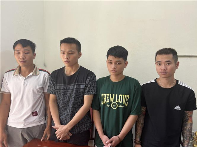 Thanh Hóa: Bắt tạm giam 5 đối tượng bảo kê tiếp viên quán karaoke ảnh 2