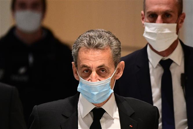 Cựu Tổng thống Pháp Sarkozy lĩnh án 3 năm tù giam vì tội tham nhũng ảnh 1