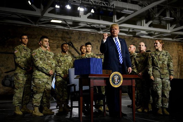 Nhà Trắng thúc đẩy kế hoạch thành lập Lực lượng Vũ trụ Mỹ ảnh 1