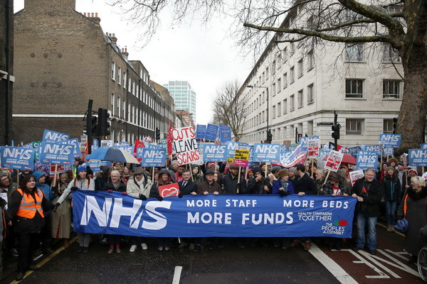 Anh phản bác phát ngôn của Tổng thống Mỹ về hệ thống y tế công ảnh 1