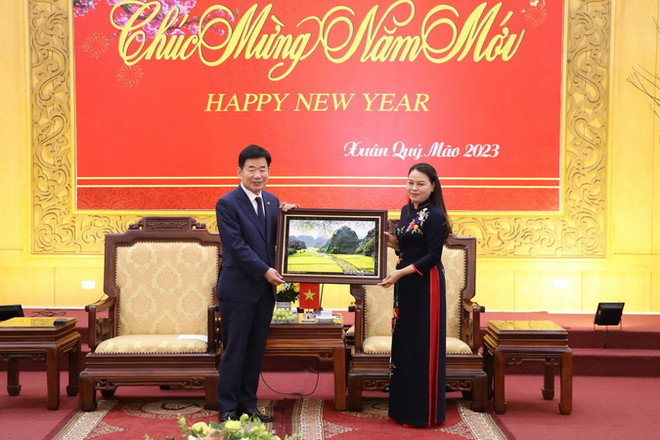 Chủ tịch Quốc hội Hàn Quốc thăm và làm việc tại Ninh Bình ảnh 1