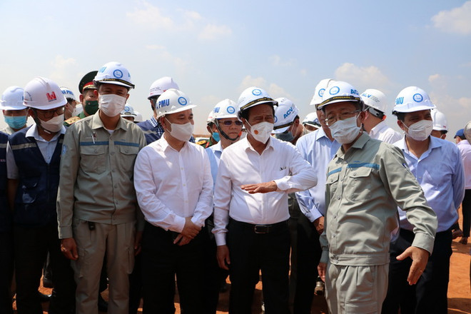 Kiểm tra thi công sân bay Long Thành, cao tốc Phan Thiết-Dầu Giây ảnh 1