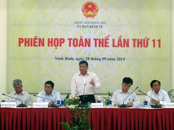 Phiên họp toàn thể lần thứ 11 Ủy ban Kinh tế của Quốc hội ảnh 1