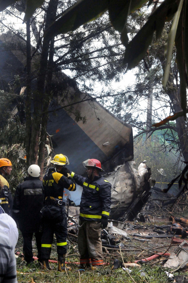 Hiện trường vụ rơi máy bay Boeing chở hơn 100 người ở Cuba ảnh 7