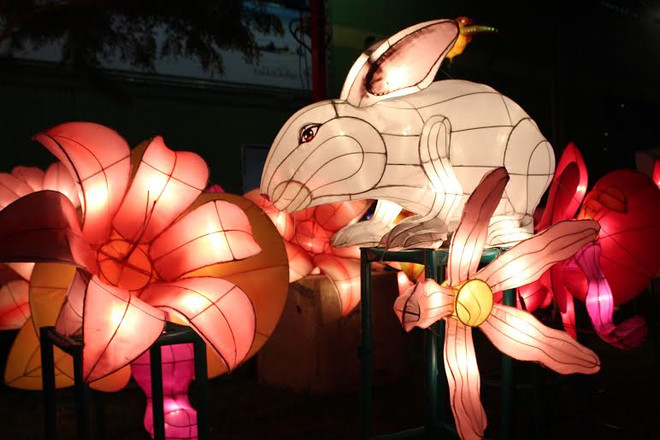 [Photo] Sắc màu Trung thu tràn ngập khu phố người Hoa ở Singapore ảnh 4