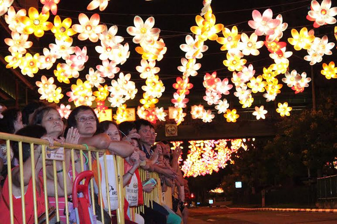 Sắc màu Trung thu tràn ngập khu phố người Hoa ở Singapore ảnh 4