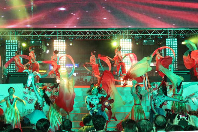 [Photo] Sắc màu Trung thu tràn ngập khu phố người Hoa ở Singapore ảnh 11