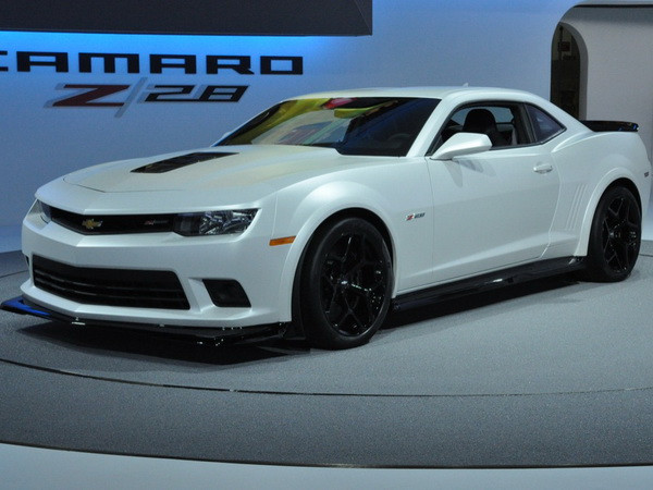 Mẫu Camaro Z/28 đời 2014 mới có giá từ 75.000 USD ảnh 1