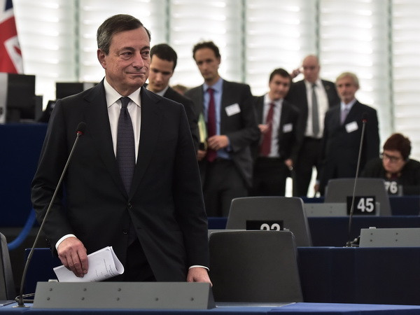 Ngân hàng Trung ương châu Âu cắt giảm lãi suất xuống 0% ảnh 1