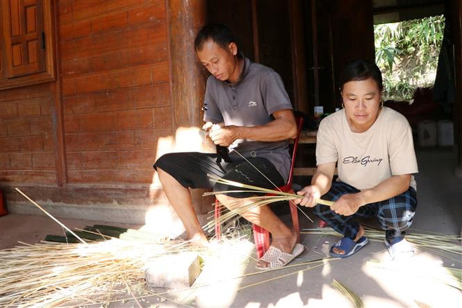 Cảm hóa người dân bằng niềm tin: Không để vùng khó lùi phía sau ảnh 5