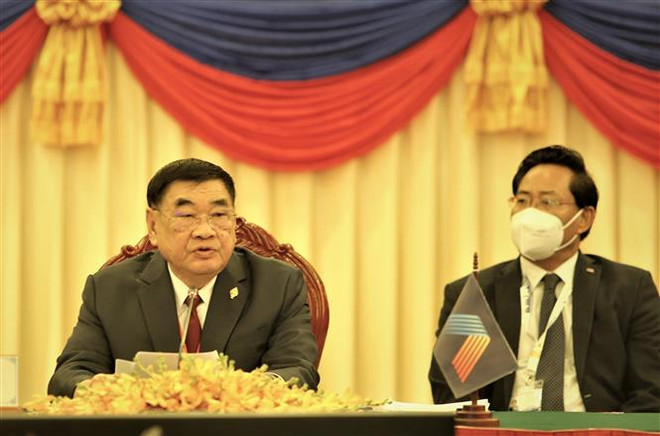 Tiếp tục đoàn kết, tự cường, củng cố vai trò trung tâm của ASEAN ảnh 2