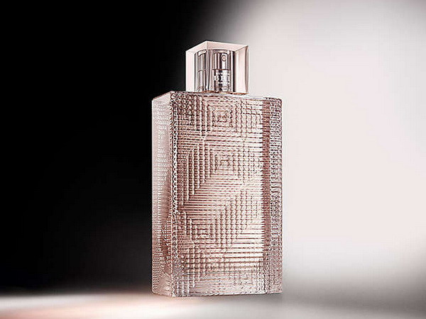 Burberry mở rộng sản phẩm Brit Rhythm với 2 loại nước hoa ảnh 1