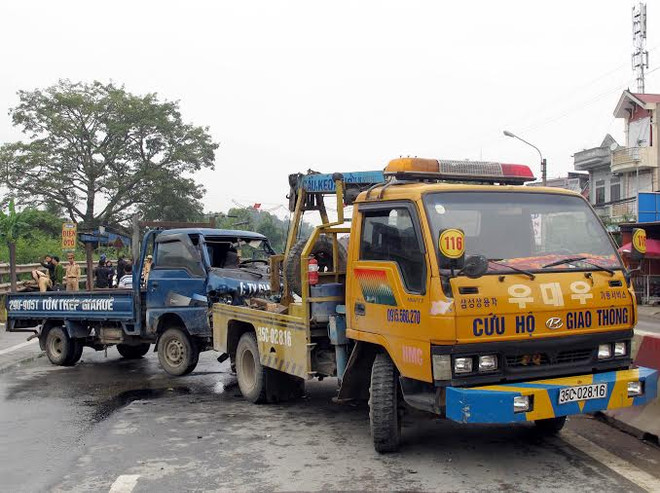 Tai nạn giao thông trên quốc lộ 1A, tài xế rơi xuống đường tử vong ảnh 2